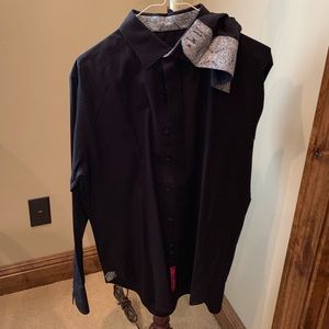 Robert Graham Dress shirt button up